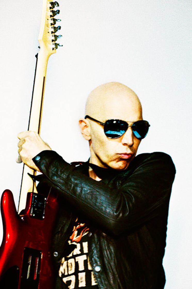Interview Joe Satriani Into The Wormhole Premier Guitar The Best Guitar And Bass Reviews Videos And Interviews On The Web